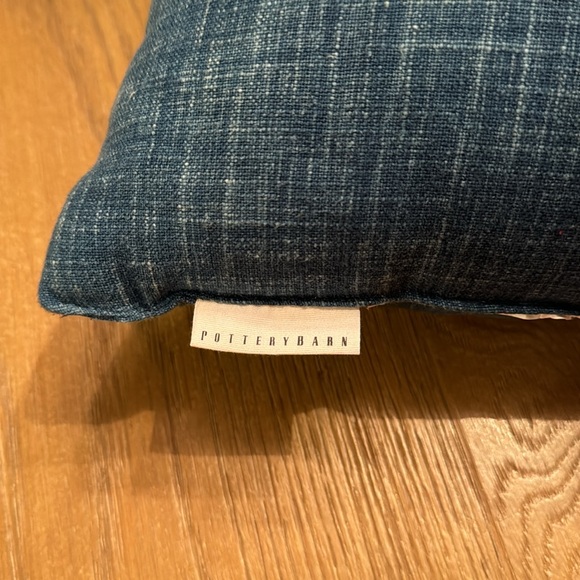 Like new Pottery Barn Blue Je T'aime Pillow - Picture 4 of 5